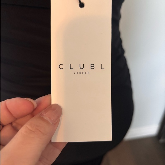 Elegant Black Sleeveless Dress - Picture 8 of 8